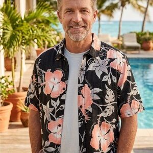 NWT Margaritaville Black Short-Sleeve Floral Men’s Shirt Botton Up
